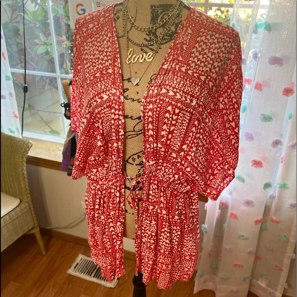 Victoria Secret Kimono Wrap Hearts size large.